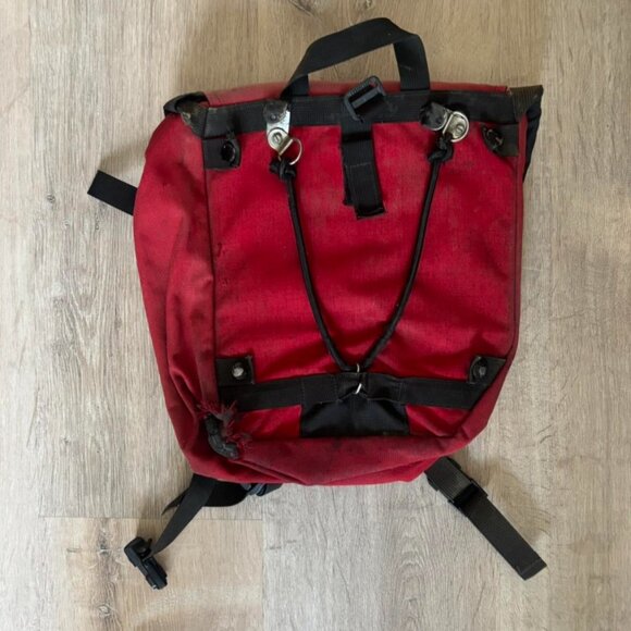 Vtg 80s Madden Equipment Backcountry Backpack Red Made in USA - Picture 2 of 4